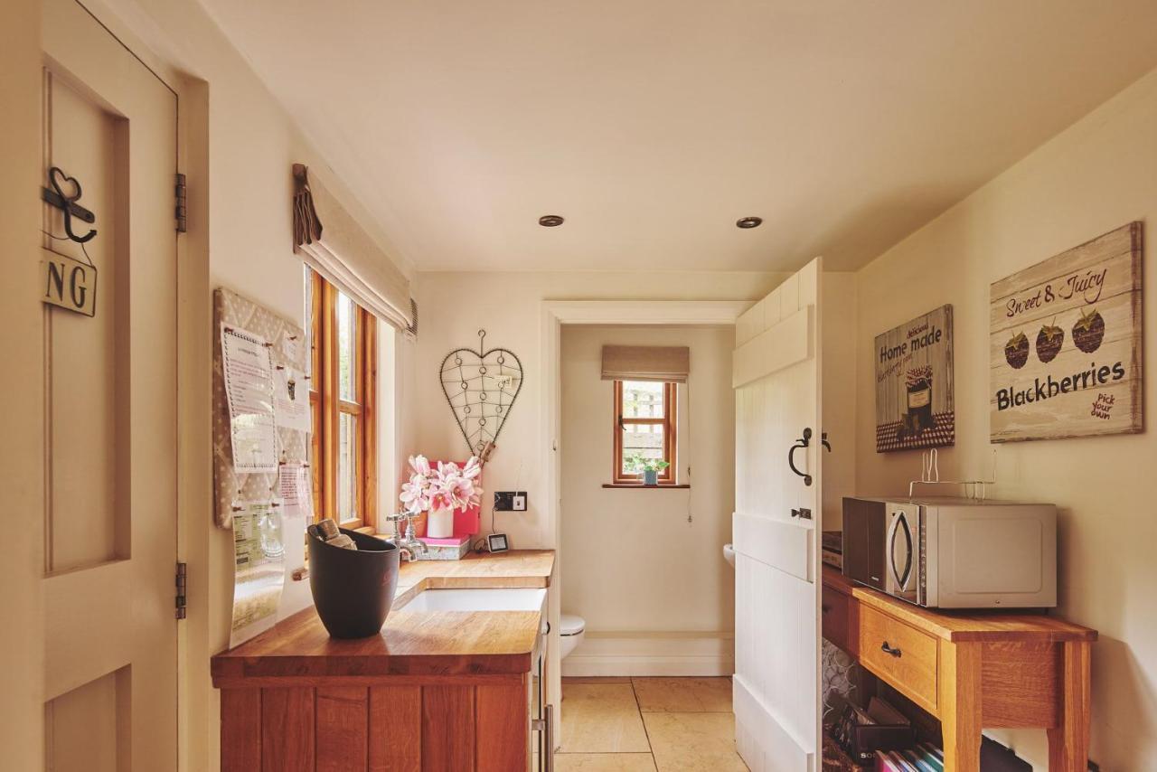 Apple Tree Cottage Beckford エクステリア 写真