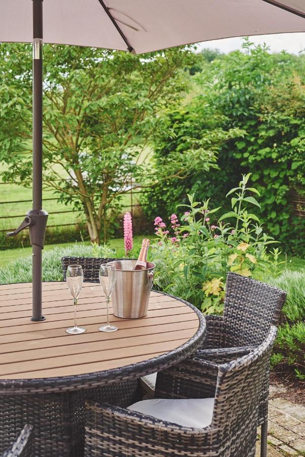 Apple Tree Cottage Beckford エクステリア 写真